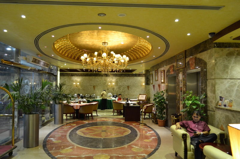 Crystal Plaza Hotel Sharjah Exterior foto